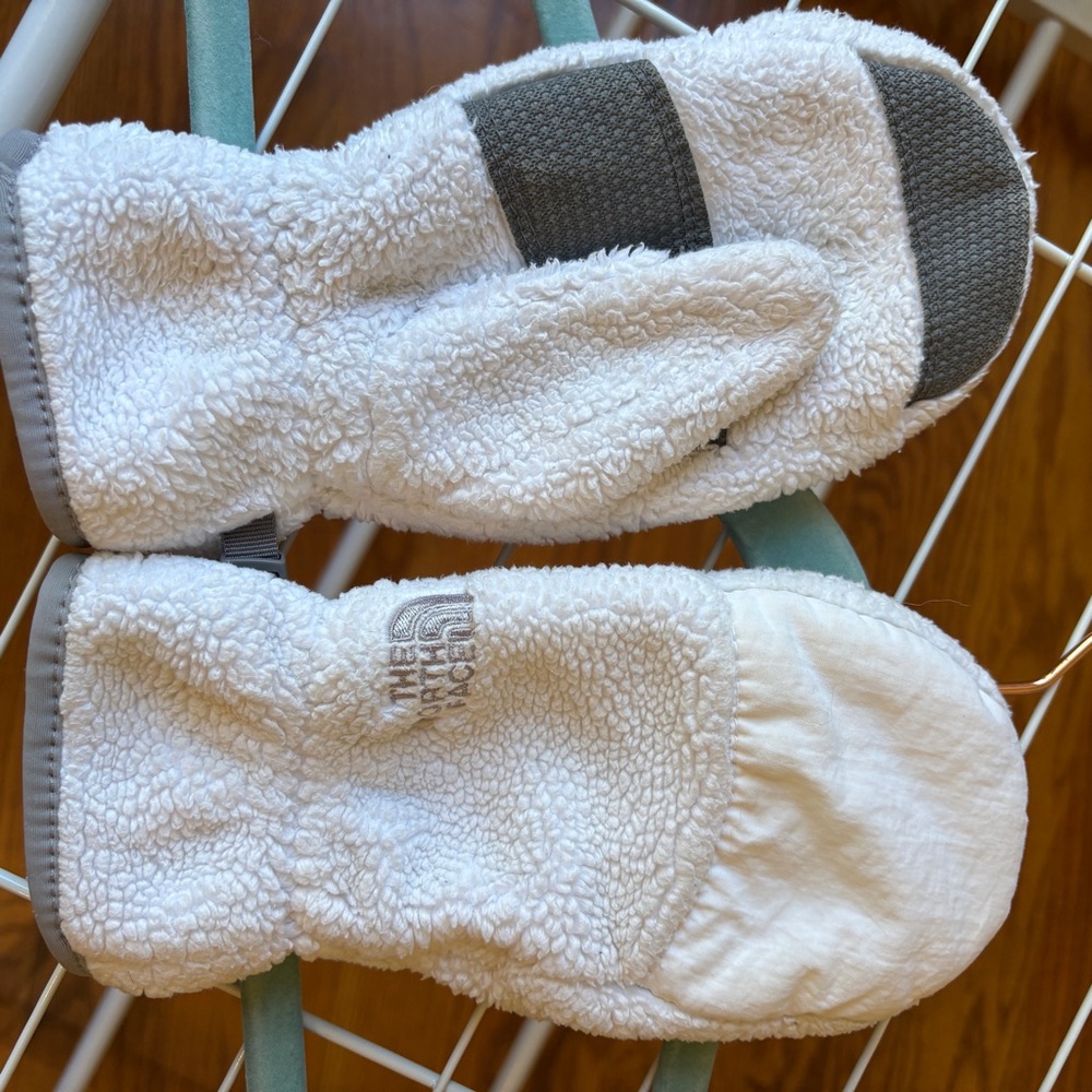 The North Face Cream and Gray Fleece Mittens